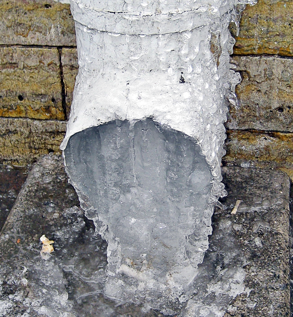 how to prevent pipes from freezing
